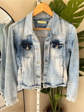 Vintage Wash Denim Jacket Sz M | Y2K Fitted Light Wash Jean Jacket